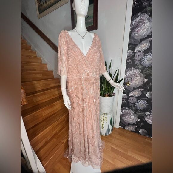 Mac Duggal
Beaded Cape Gown/ Size 18 - Picture 7 of 12